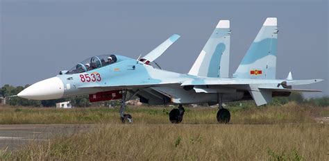 Pacific Sentinel: News Story: Russia Sells Vietnam 12 Sukhoi Fighters