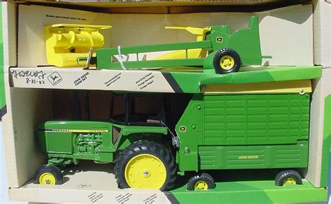 1/16 John Deere Tractor Farm Set (3 Pieces) - Fred Ertl Collection ...