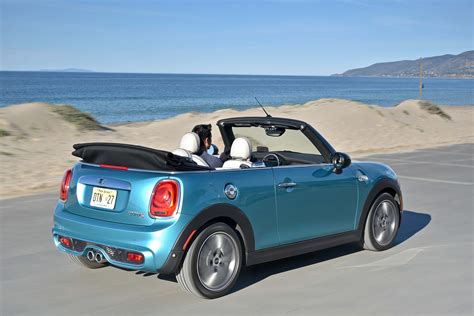 2016 MINI Cooper Convertible: Sunny Side Up MINI Motoring