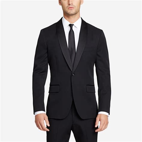 The 5 Best Tuxedos For Your Black Tie Wedding | The Plunge