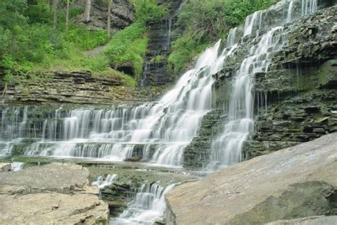 Chasing Waterfalls In Hamilton - Here are 5 of The Best