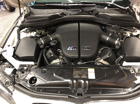 M5 V10 engine : r/BMW