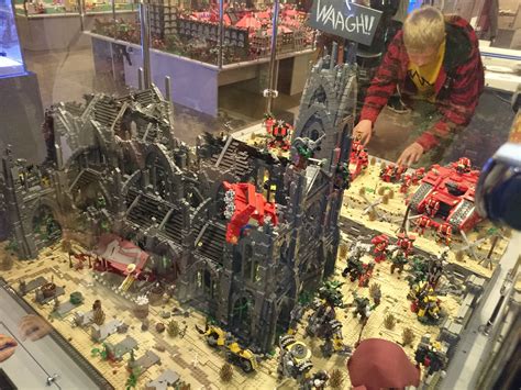 Warhammer 40K Goes LEGO in Epic Battle Build | The Escapist