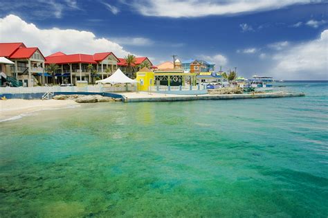 The 3 Best All-Inclusive Grand Cayman Resorts of 2022