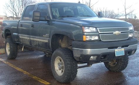 Chevrolet Silverado 2500HD | Car Universe