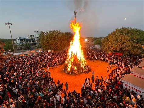 Holi 2023: Know the significance, time, rituals of Holika Dahan ...