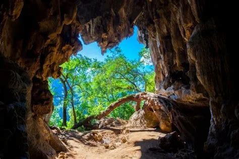 Caves in Thailand - Adventures for Explorers