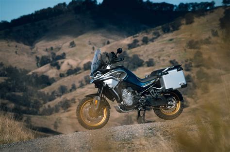 CFMOTO 800MT TOURING REVIEW | OFFROAD ON THE LOW PRICE ADVENTURE TOURER ...