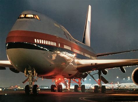 United 747-400... SO LONG, OLD FRIEND :( | Boeing aircraft, United ...