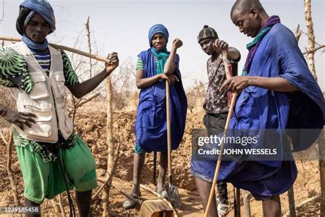 378 Fulani Herdsmen Stock Photos, High-Res Pictures, and Images - Getty ...