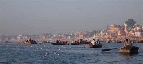 Boat Ride in River Ganges Varanasi - Cost & Duration of Boat Ride in ...