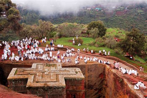 Church of Saint George, Lalibela | Ethiopia travel, Best places to ...