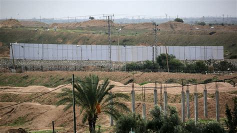 Egypt begins building concrete wall along Gaza border