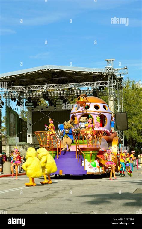 Universal Studios Resort a parade of the minions characters Stock Photo ...