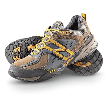 Men's New Balance® 1520 GORE - TEX® Trail Shoes, Brown - 199789 ...