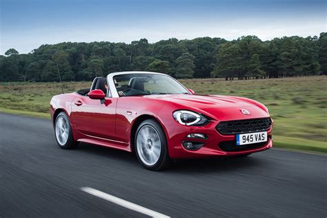 Fiat 124 Spider 2016 review | Auto Express