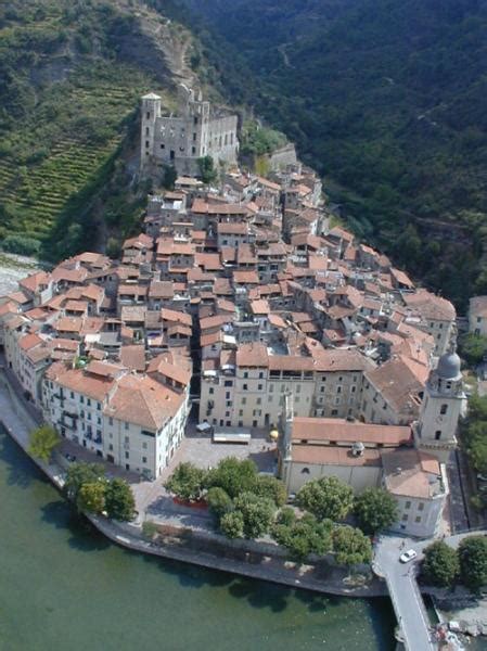 Pigna - Village Italy