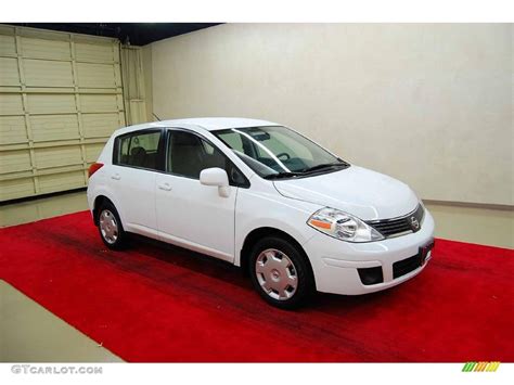 2008 Nissan Versa - Information and photos - MOMENTcar