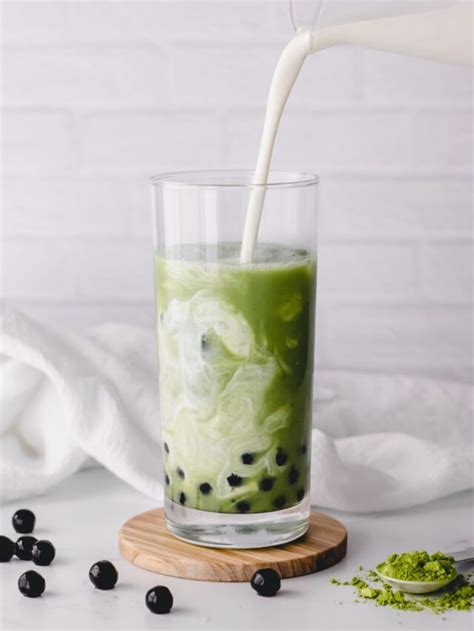 Easy Matcha Boba Tea - The Oregon Dietitian