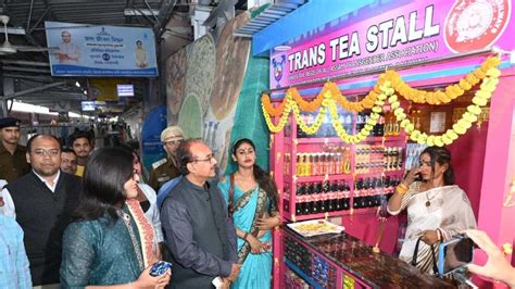 Anand Mahindra lauds trans run tea stall, gets mixed replies | Trending ...