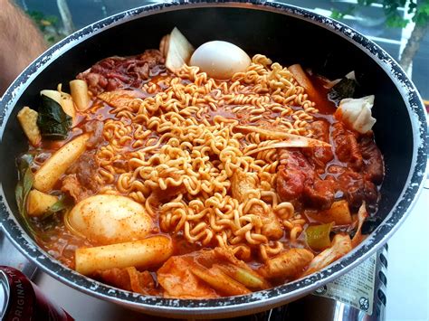 Insanely spicy and fresh, traditional Korean dish - tteokbokki with ...