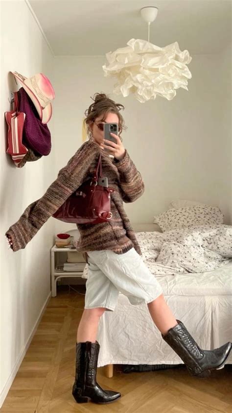 Fall thanksgiving holiday outfit casual outfit | Fashion inspo, Nyc ...