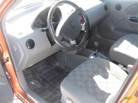 Gray Interior 2005 Chevrolet Aveo LS Hatchback Photo #45890862 ...