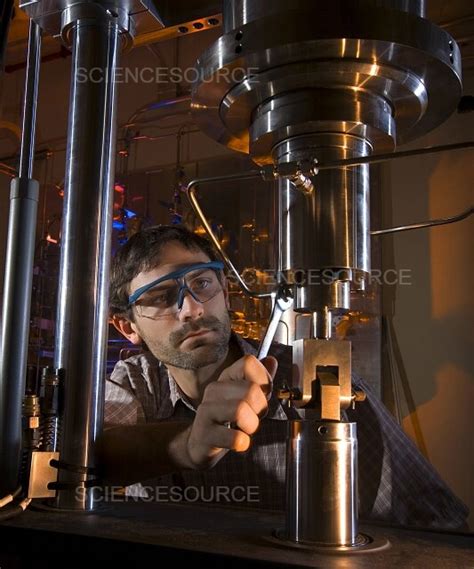 Photograph | Materials testing | Science Source Images