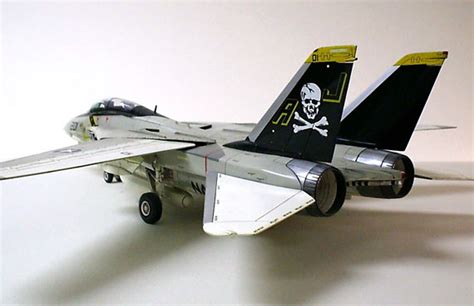 Grumman F-14A Tomcat by Scott Sampley (Revell 1/32)