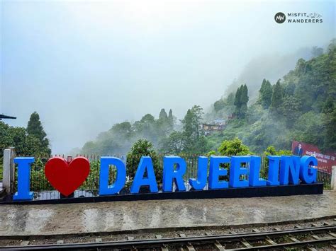 Top 10 Places To Visit In Darjeeling (Travel Guide 2024)