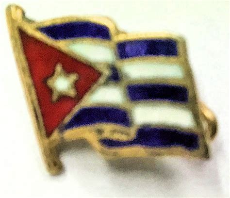 Vintage Cuba Pins / Botones / Patchs > Flag - Cuban Flag Lapel Pin ...