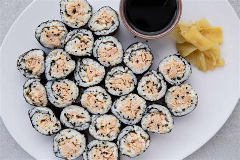 Makizushi (Japanese Tuna Roll) Recipe