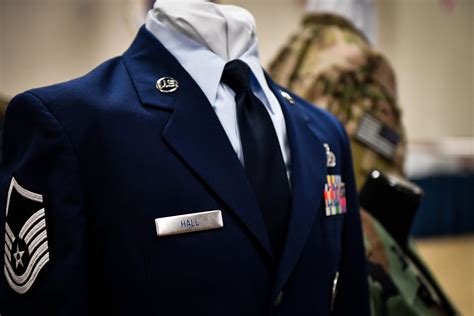 New Dress Blues in 2019? Not Just Yet, Air Force Says – Armed Forces ...