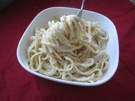 A Taste of Madness: Linguine Alfredo