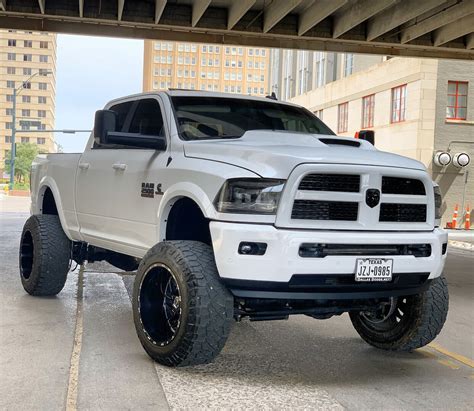 Meet the White Ghost – Lifted 2017 Dodge Ram 2500 Laramie on 37s ...