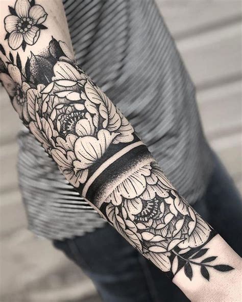 dotwork sleeve tattoo #Sleevetattoos in 2020 | Tattoos, Wrist tattoos ...