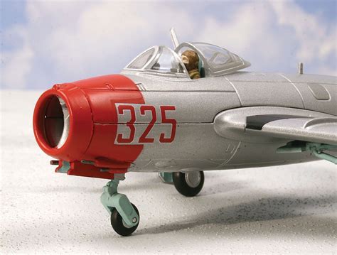 Hobby Master MiG-15bis 1/72 die-cast model ezToys - Diecast Models and ...