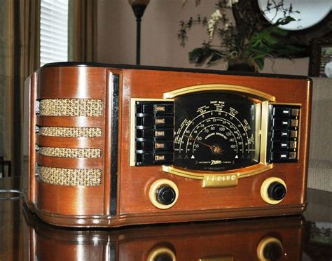 1000+ images about Old Zenith Radios on Pinterest | Radios, Models and ...