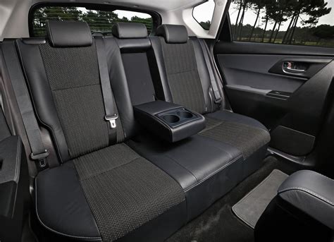 TOYOTA AURIS - toyota-auris_interior_2.jpg