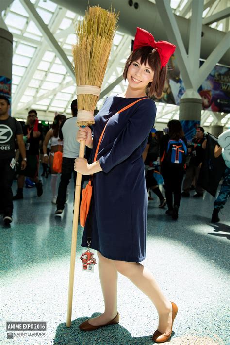 Anime Expo 2016 Cosplay Kiki's Delivery Service | Easy cosplay, Easy ...