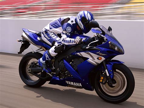 The R-Series Pedigree - Motorcycle | Yamaha Motor Co., Ltd.