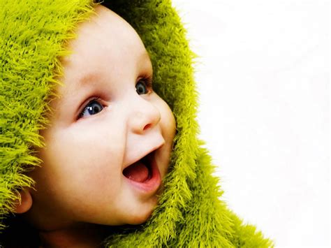 Free Sweet Cute Babies Smile Desktop Wallpapers HD