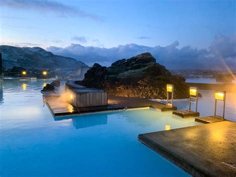 Blue Lagoon Iceland Travel Guide | Katie's Bliss