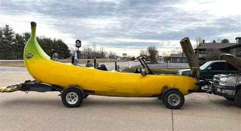 The Big Banana Car – The Licking News