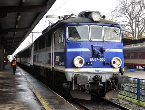 A PKP InterCity train-Szymon Peplinski photo | Train, Train travel, Poland