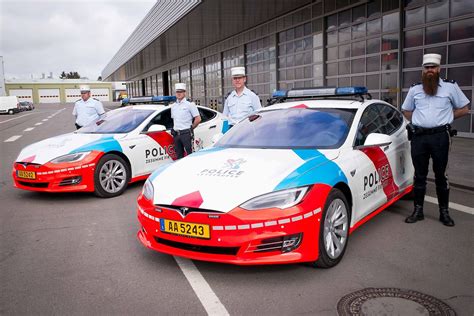 Tesla Model S Police Car - TESLARATI