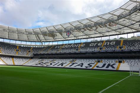 Besiktas Stadium (the Tüpraş Stadium)