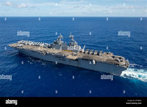 Uss Boxer Lhd 4 High Resolution Stock Photography and Images - Alamy