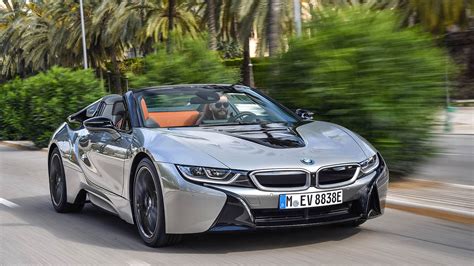 2019 BMW i8 Roadster İlk Sürüş: Üstü geleceğe açık