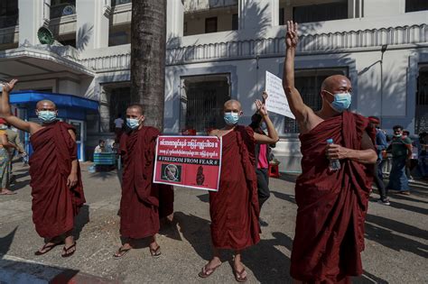 Myanmar protesters back on streets despite police violence